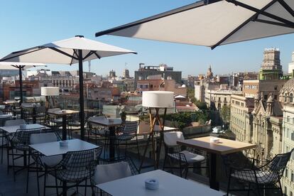 La terraza del hotel Negresco Princess tiene las vistas más privilegiadas de Barcelona.