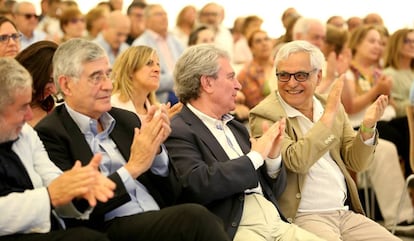 Javier Rioyo; Juan Miguel Hernández León, presidente del Círculo de Bellas Artes; César Antonio, director de la Casa del Lector, y Juan Cruz.