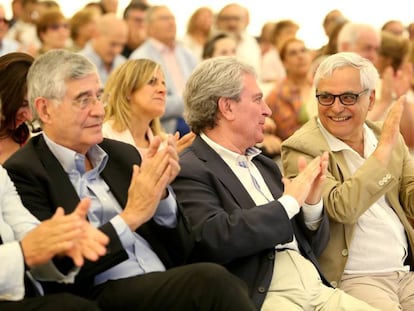 Javier Rioyo; Juan Miguel Hernández León, presidente del Círculo de Bellas Artes; César Antonio, director de la Casa del Lector, y Juan Cruz.