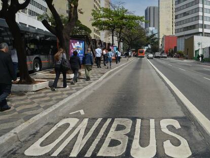 Faixa de ônibus na rua da Consolação, região central de São Paulo.