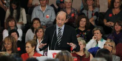 Rubalcaba,en la presentación de la plataforma feminista de apoyo al PSOE.