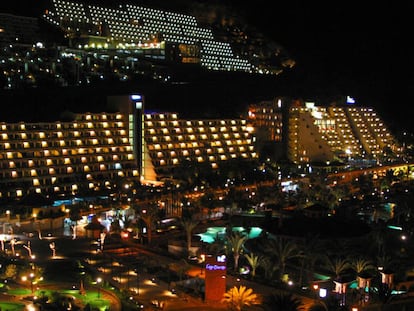 Vista nocturna de Puerto Rico (Gran Canaria) 