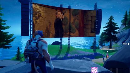 Un jugador asiste en 'Fortnite' a la proyección de 'Origen'.