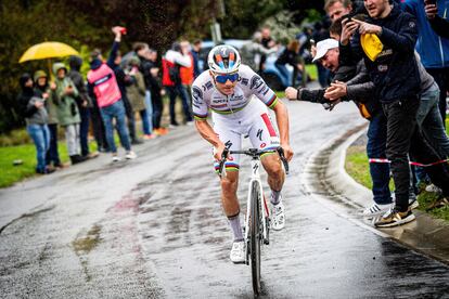 Remco Evenepoel, al ataque.