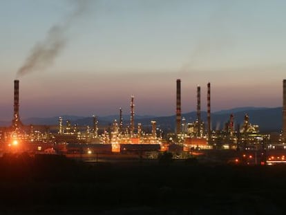 Imagen de la petroqu&iacute;mica de Tarragona.