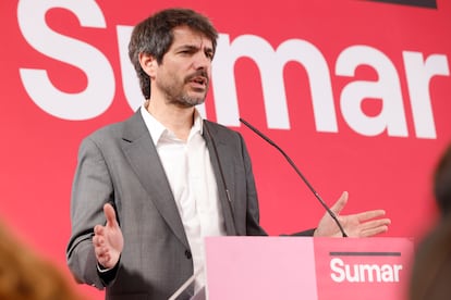 El portavoz de Sumar, Ernest Urtasun, da una rueda de prensa este lunes en la sede del partido en Madrid.