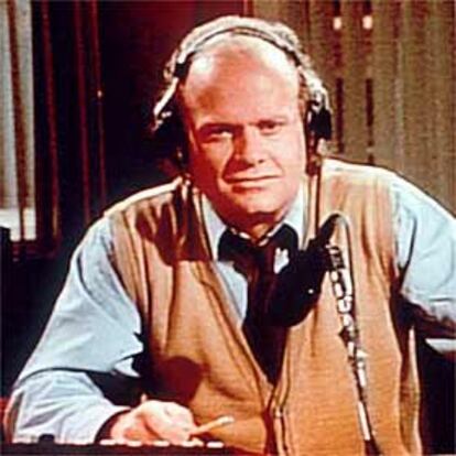 El protagonista de <i>Frasier</i>, en el consultorio radiofónico de la serie.