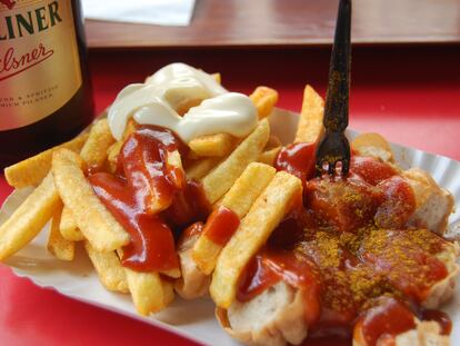 Típico 'currywurst' berlinés.