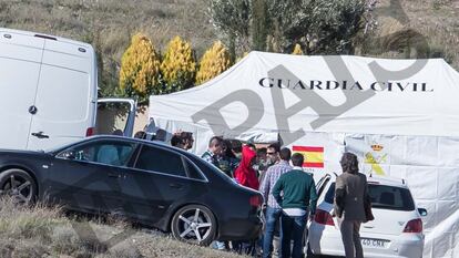 Agentes del Instituto Armado vigilan desde ayer una finca en el Valle del Rodalquilar, al sur de las Hortichuelas.