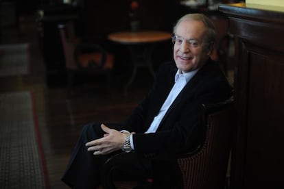 El periodista deportivo mexicano José Ramón Fernández.