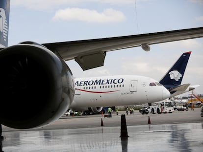Aviones de Aeroméxico en los hangares del aeropuerto internacional Benito Juárez, en Ciudad de México, el 28 de junio de 2022.