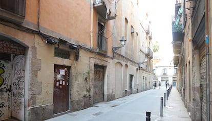 El n&uacute;mero 13 de la calle de Lancaster, donde solo queda una familia de inquilinos.