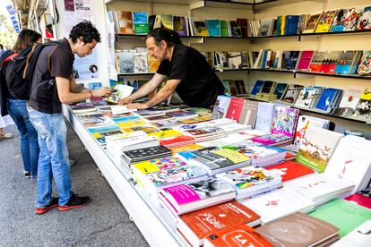 Caseta compartida por las editoriales Bartleby y Godall.