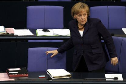 La canciller Angela Merkel, a su llegada al Parlamento alemán en Berlín.