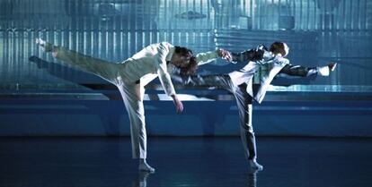 Una escena de 'Orphée et Eurydice' en la representación del Ballet National de Marseille.