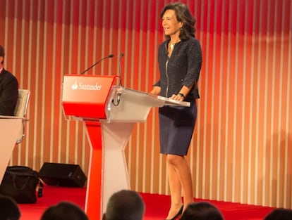 La presidenta del Banco Santander, Ana Bot&iacute;n, durante la conferencia con inversores.