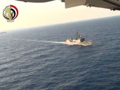 Um porta-voz assegura que também foram encontrados pertences dos passageiros, a cerca de 300 quilômetros da costa de Alexandria
