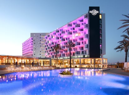 Imagen exterior del Hard Rock Hotel Ibiza.
