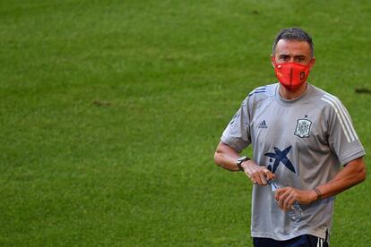 Luis Enrique, durante el entrenamiento previo al Alemania-España de este jueves.