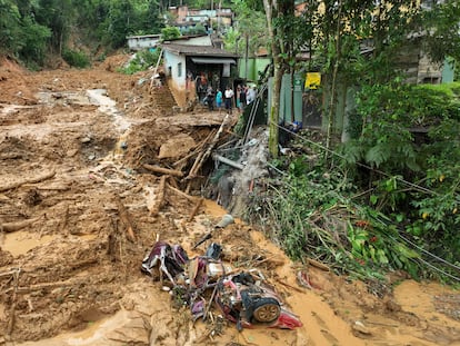 Destrozos causados por las lluvias torrenciales en São Sebastiao, en el litoral norte del Estado brasileño de São Paulo, este lunes.