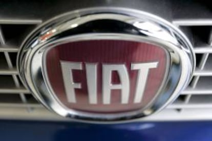 Logotipo de un coche Fiat en Coventry, Reino Unido. EFE/Archivo