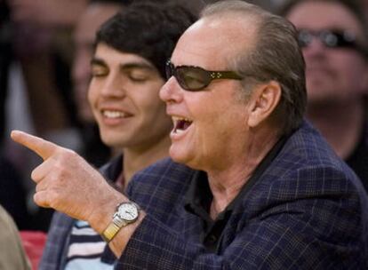 El actor Jack Nicholson presenció el choque entre los Ángeles Lakers y los Supersónicos se Seattle