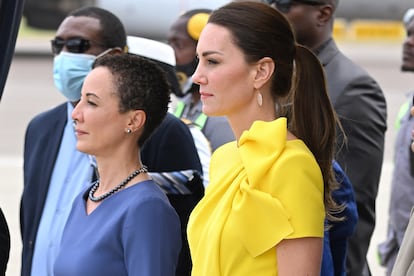 Kate Middleton a su llegada a Jamaica, como parte de su tour por el Caribe.