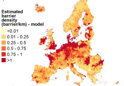 Este mapa muestra la densidad estimada de las barreras por cada kilómetro de río. La estimación se basa en un modelo que corrige los datos oficiales con el trabajo de campo.