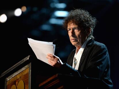 El cantante Bob Dylan, en una gala en homenaje a él de la organización MusiCares en Los Ángeles en 2015.