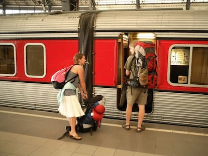 Usuarios de Interrail, en la estación de Montpellier (Francia).