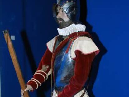 Objetos presentados en la exposición 'Cervantes, poeta y soldado'.