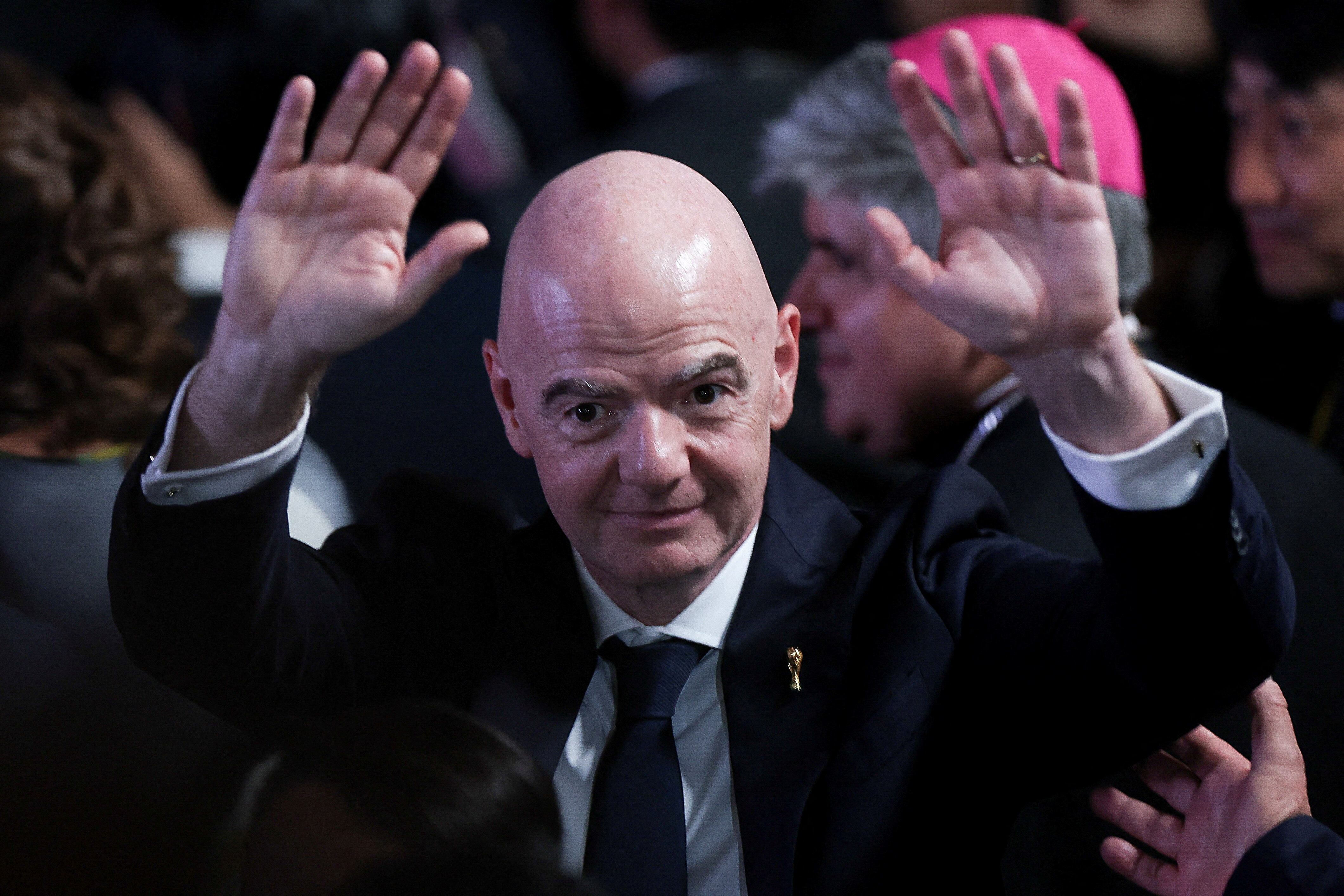 La UEFA, AFC y CONCACAF se unen para cargar contra Infantino por la propuesta de vender una participación del Mundial