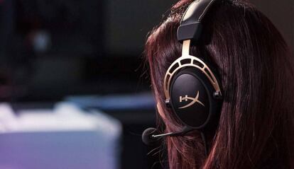 Uso de los HyperX Cloud Alpha Wireless