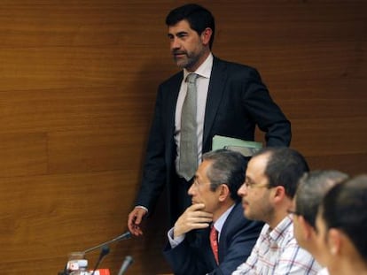 El ex director general del Instituto Valenciano de Finanzas ( IVF) Enrique P&eacute;rez Boada, en 2012 a su llegada a la comisi&oacute;n de investigaci&oacute;n de la CAM, en las Cortes Valencianas. 