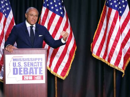 El demócrata Espy y la republicana Hyde-Smith, en un debate el 20 de noviembre
