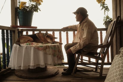 Rodolfo Tobón en su casa en la vereda La Soledad, en Jericó.