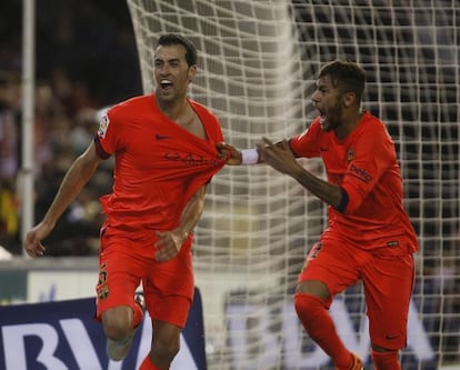 Busquets celebra el gol que dio la victoria al Bar&ccedil;a en Mestalla.