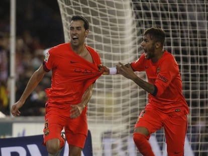 Busquets celebra el gol que dio la victoria al Bar&ccedil;a en Mestalla.