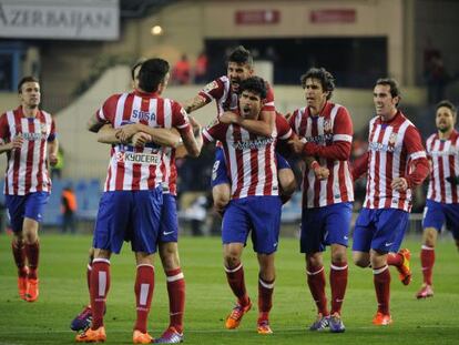 Los jugadores del Atlético celebran el triunfo ante el Granada.