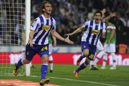 Iván Alonso celebra su gol.