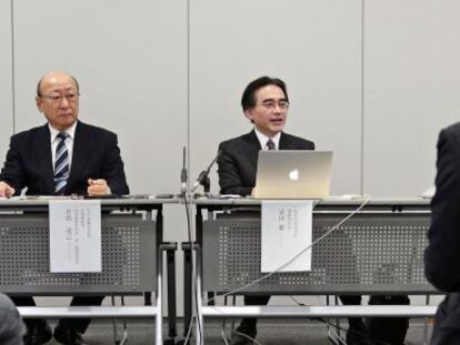 Tatsumi Kimishima (izquierda) junto al antiguo presidente, Satoru Iwata 