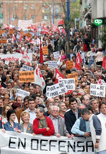 Manifestación en Leganés contra las destituciones en el Severo Ochoa.