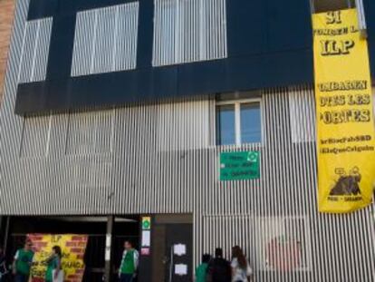Pisos ocupados en la calle de Sant Ferran, en Sabadell