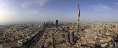 Vista panor&aacute;mica de Dub&aacute;i, con la torre Burj Khalifa dominando el horizonte. El emirato ser&aacute; sede de la Expo 2020.