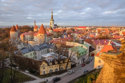 Vista de la ciudad vieja de Tallin.