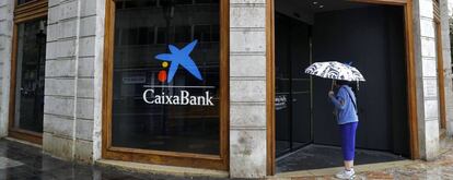 Una oficina de CaixaBank, en Valencia.