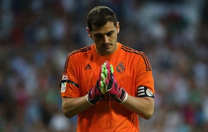 Después de 20 años en el club, el capitán sufrió ayer los pitos de una parte del Bernabéu, tras encajar el primer gol en una jugada a balón parado, el punto débil del equipo blanco en las últimas temporadas.