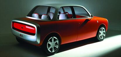 El 'concept car' Ford 021C diseñado por Newson en 1999