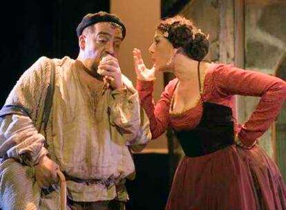 Juan Carlos Castillejo y Gloria Villalba, en 'Desventuras conyugales...'.