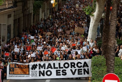 Manifestación en Palma de Mallorca contra la subida de precios de la vivienda y la turistificación.